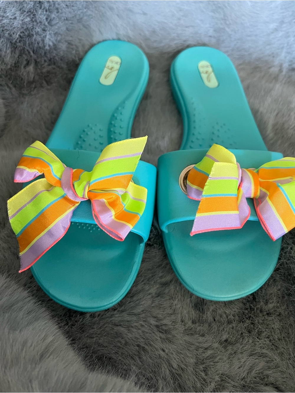 Okabashi Okal B Turquoise Rubber Slide Sandals with Multicolor Bow. NWOT - Picture 2 of 6